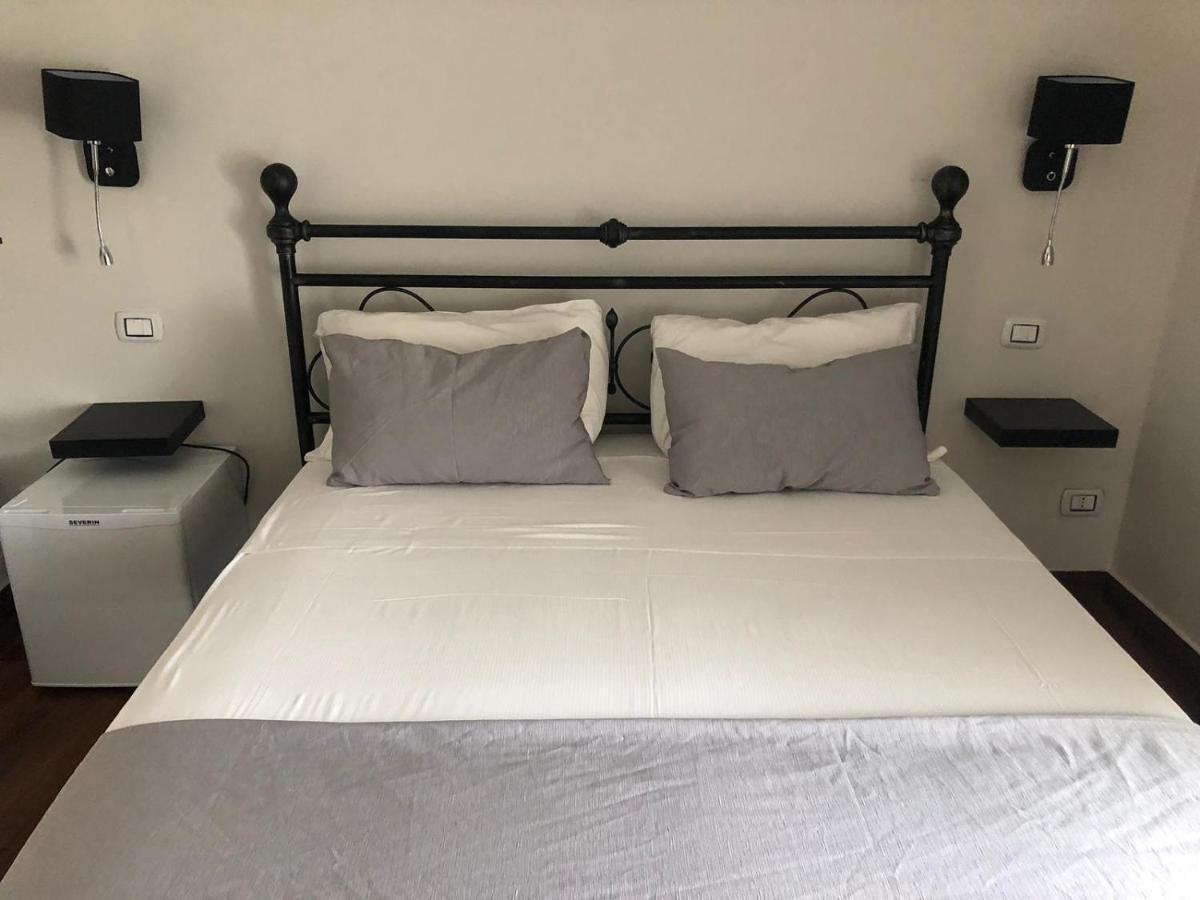 B&B Marina Di Ortigia Syrakusa Exteriör bild